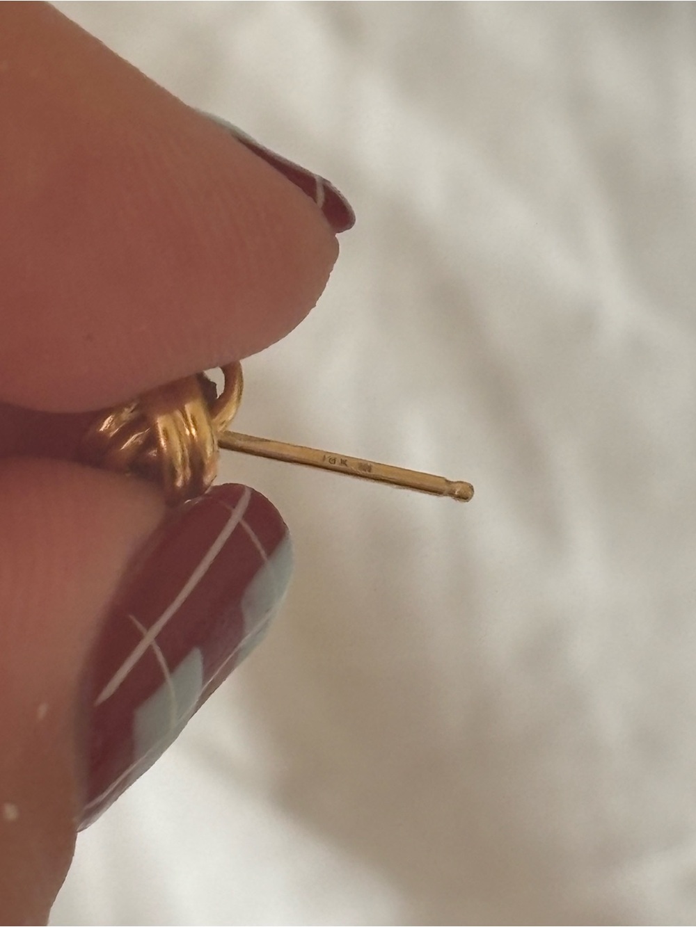 Vintage 18k Gold Knot Earrings - Picture 3 of 4